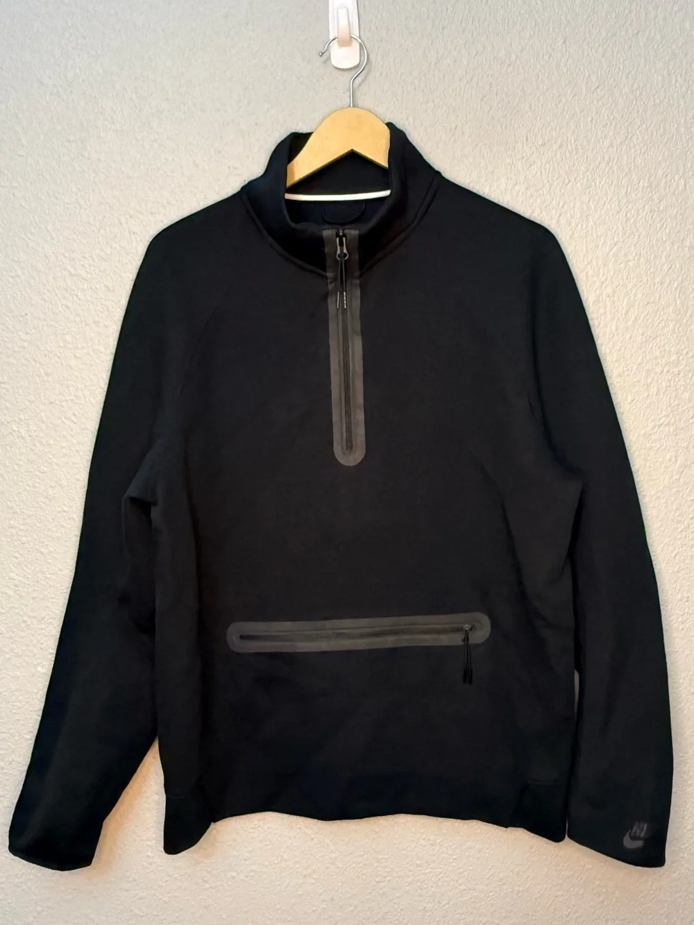 Nike | Sportswear Tech Fleece 1/2-Zip Sweatshirt | FB7998-010 | Black Large